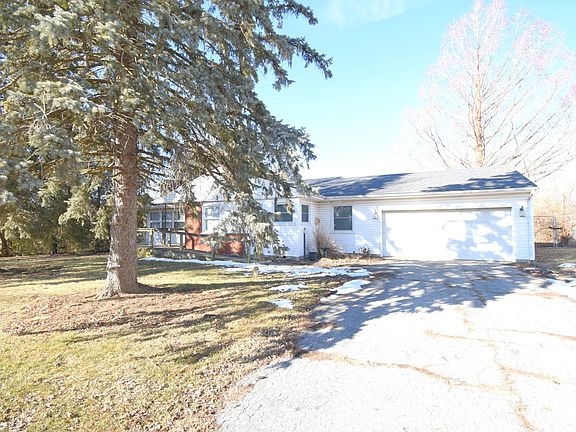 5th image of 360 E Arnotts Dr