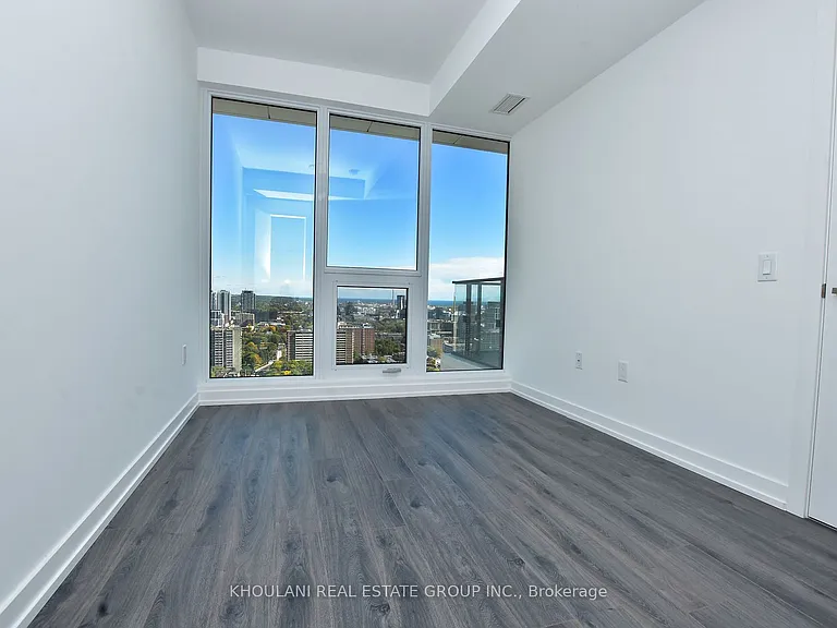 77 Shuter St #Penthouse 08 — Photo 9