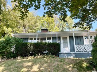 801 16th St, Bettendorf, IA 52722