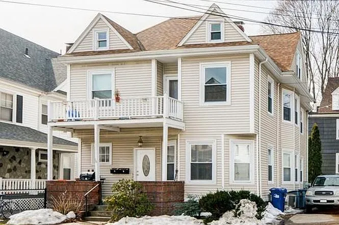 16 Falkland St — Photo 3