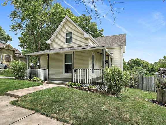 3rd image of 423 N Missouri St