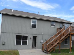 801 Highland Dr, Leavenworth, KS 66048
