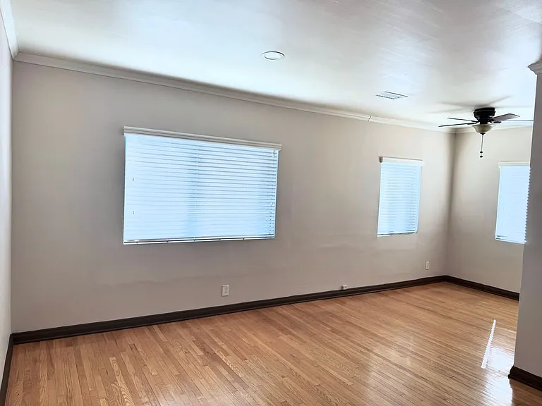 5835 Saturn St — Photo 4