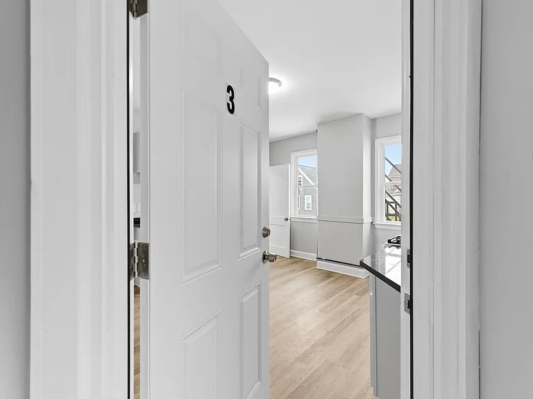 1930 Coltman Rd #3 — Photo 3