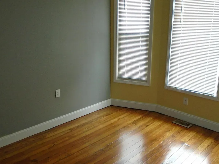 253 Custer St — Photo 3