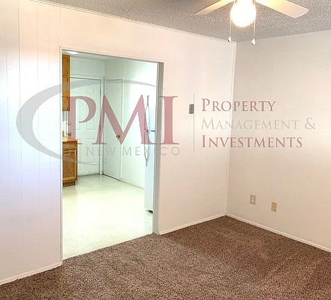 3rd image of 2000 Desert Dr APT 6
