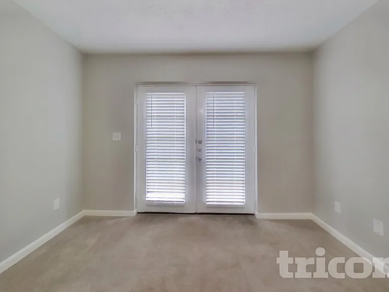 16327 Dounreay Dr — Photo 9