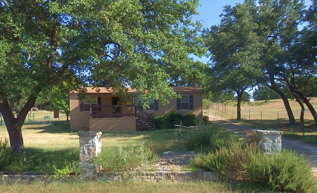 1st image of 960 W Oak Dr