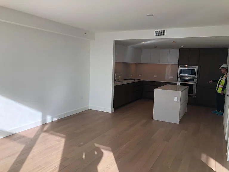 1388 Kettner Blvd #807 — Photo 2