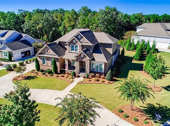 2nd image of 1180 Wessington Manor Ln