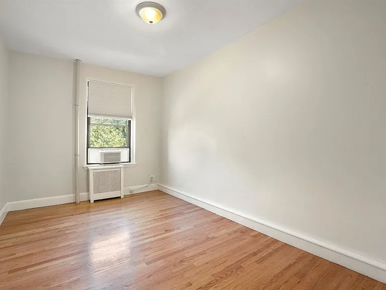228 Commonwealth Ave #7 — Photo 15