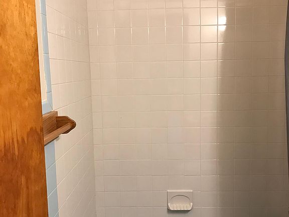 2nd image of 608 Page St APT 2