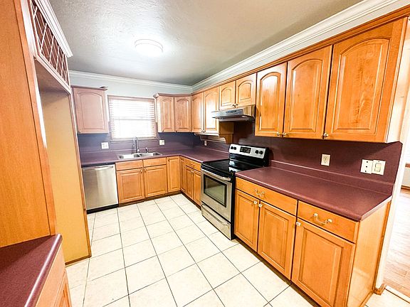 3rd image of 413 Vickie Dr