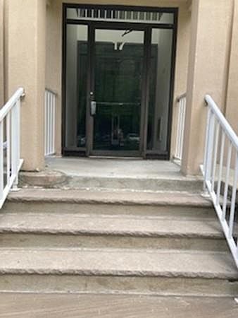 1st image of 17 Bourbon St APT 78