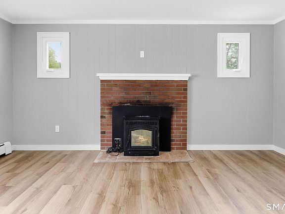 4th image of 431 Martin Road