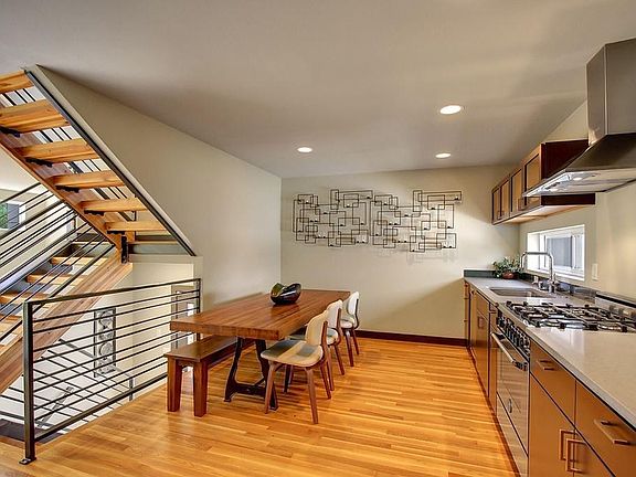 5th image of 827 NW 52nd St #B