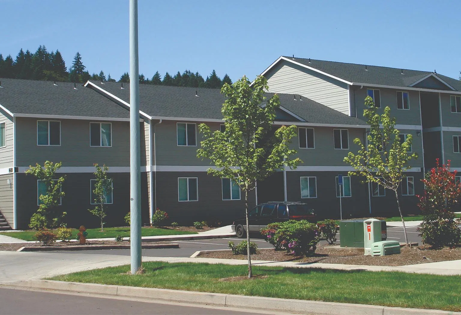 231 Pioneer Dr - 231 H — Photo 1