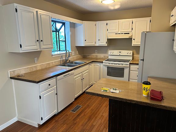 4th image of 1135 Breckenridge Dr