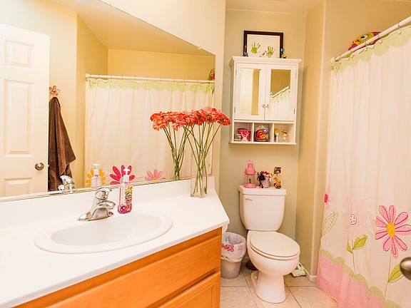 2nd image of 27022 Victoria Ln Unit 82