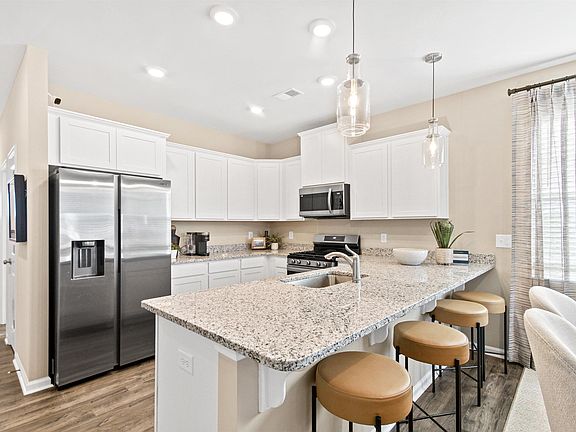 7th image of this home