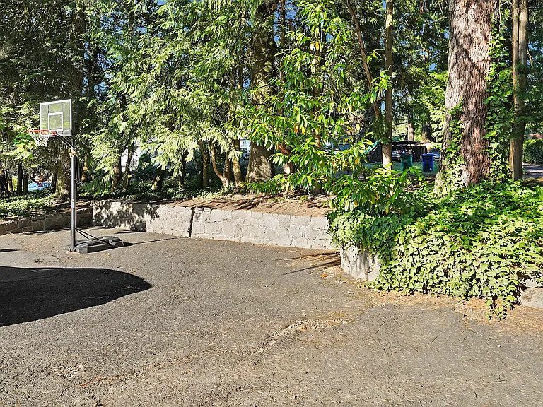 10915 SW 57th Ave — Photo 29