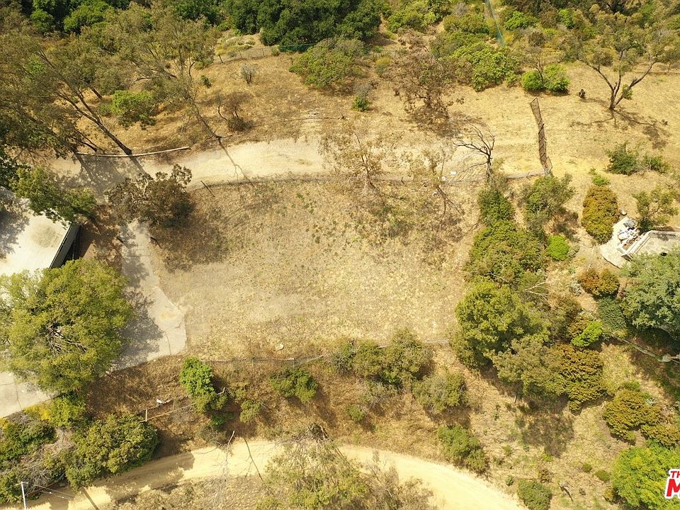 1st image of 9229 Crescent Dr