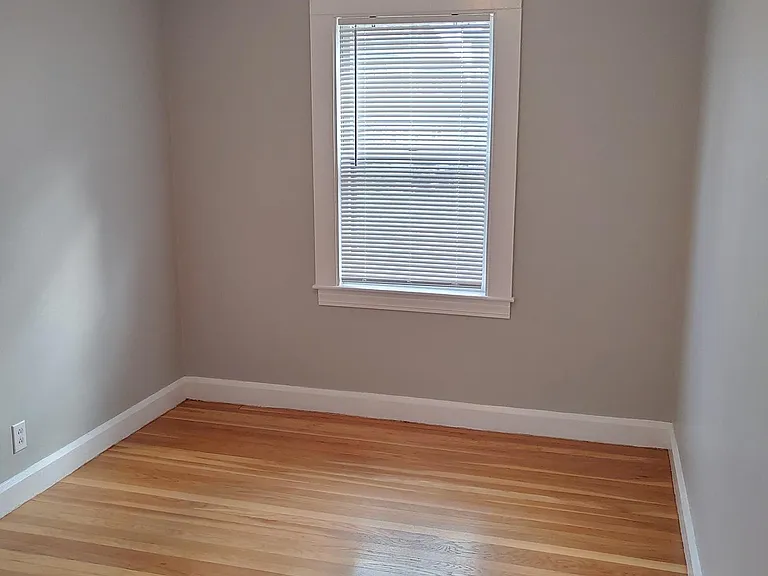 35 Maplewood St — Photo 9
