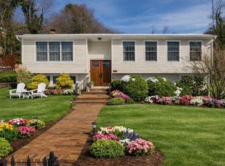 244 Woodbine Ave, Northport, NY 11768