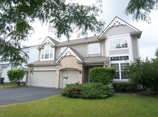 118 Augusta Ln, Cary, IL 60013