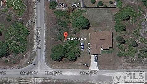 2nd image of 2801 32nd St W #8