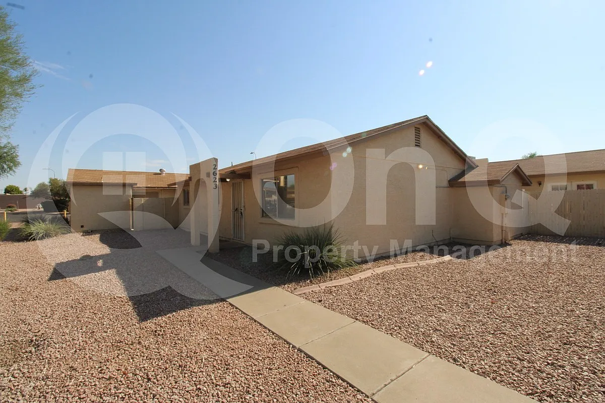 3 bed, 2.0 bath, 1590 sqft, $1,750 — Photo 2