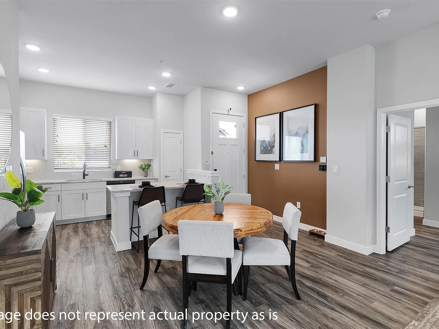 3 bed, 2.0 bath, 1236 sqft, $2,235 — Photo 3