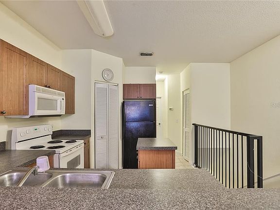 5th image of 2152 Portofino Pl #9-0297