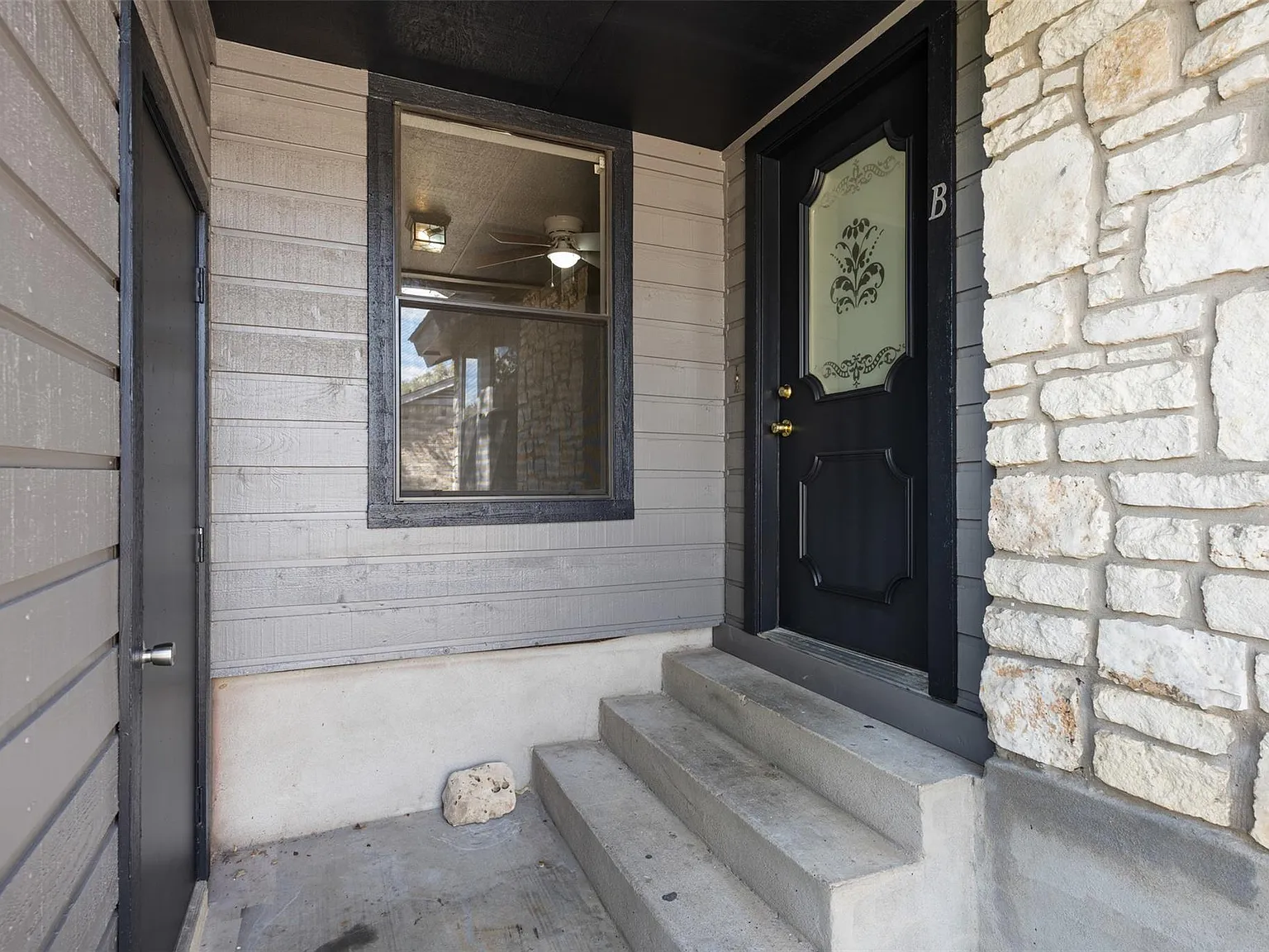 3 bed, 2.0 bath, 1377 sqft, $1,850 — Photo 4