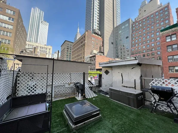 118 East 31st Street image 1 of 6