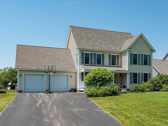 4th image of 8 Mason Drive