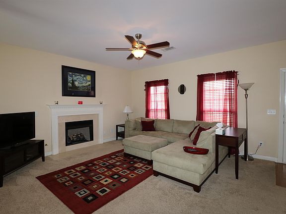3rd image of 6816 Scarlet Ridge Dr