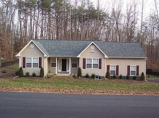 21 Perkins Ln, Stafford, VA 22554
