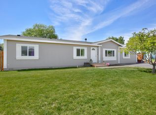 6204 Crestfields Rd, Yakima, WA 98903