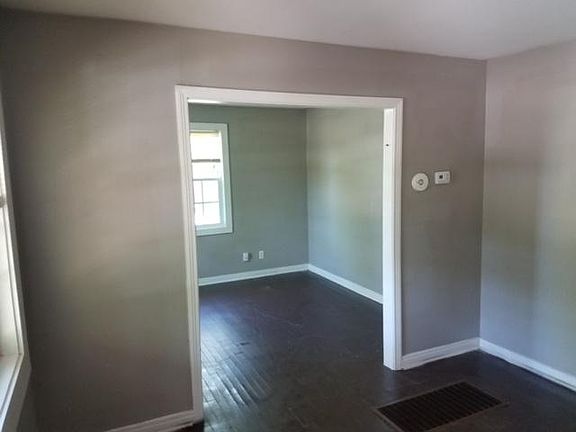 5th image of 3016 Holmes Ave NW