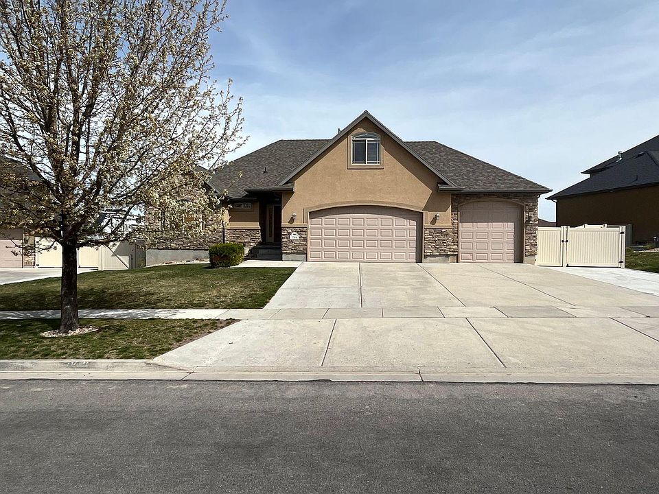 1st image of 2764 S Ivy Ln