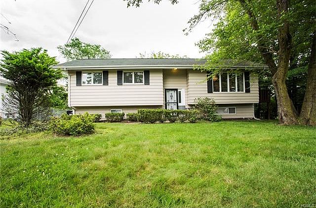 1st image of 4 Joan Ln