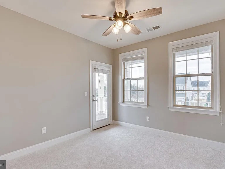 42695 Macauley Pl — Photo 19