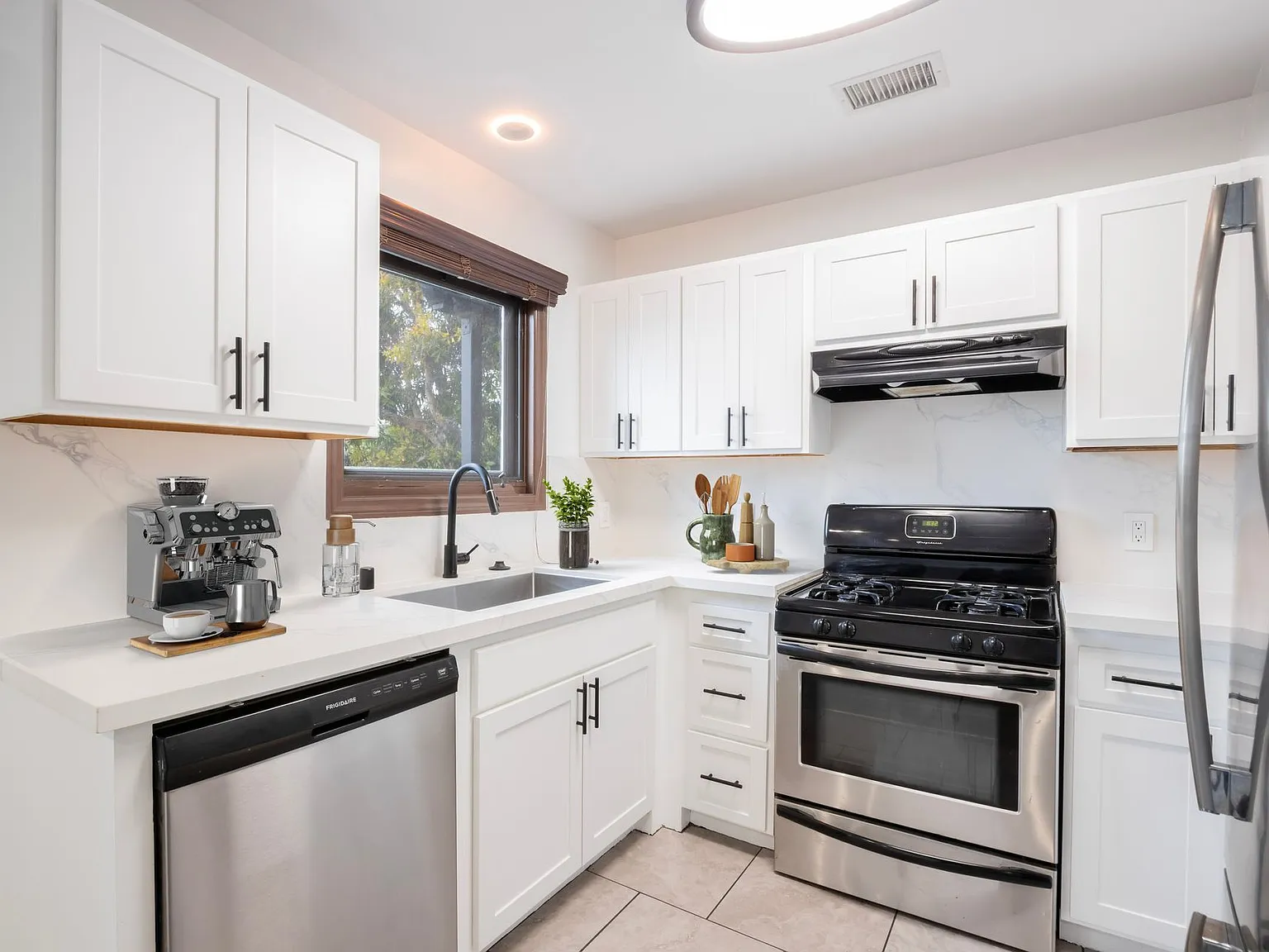 1342 N Highland Ave — Photo 3