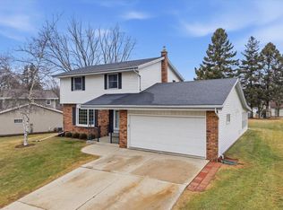 424 East Norport DRIVE, Port Washington, WI