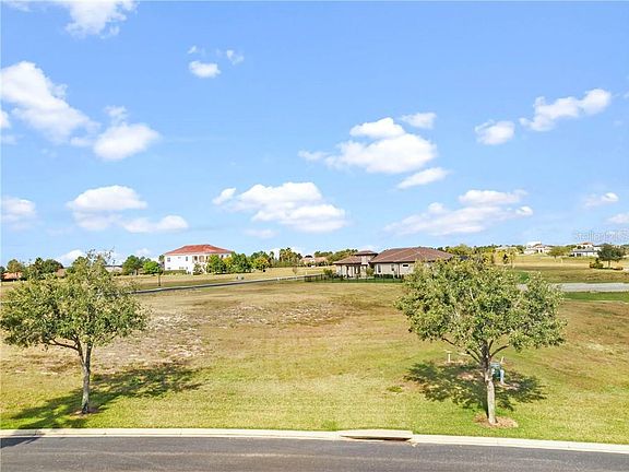 5th image of 108 Campion Blvd