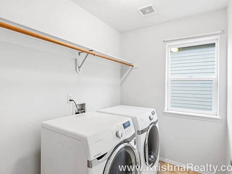 5906 NE Skipton St — Photo 11