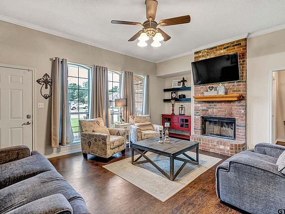 3rd image of 114 Bluebird Ln