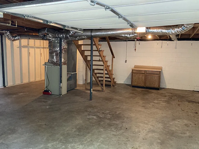 2202 Country Club Ln #B — Photo 6