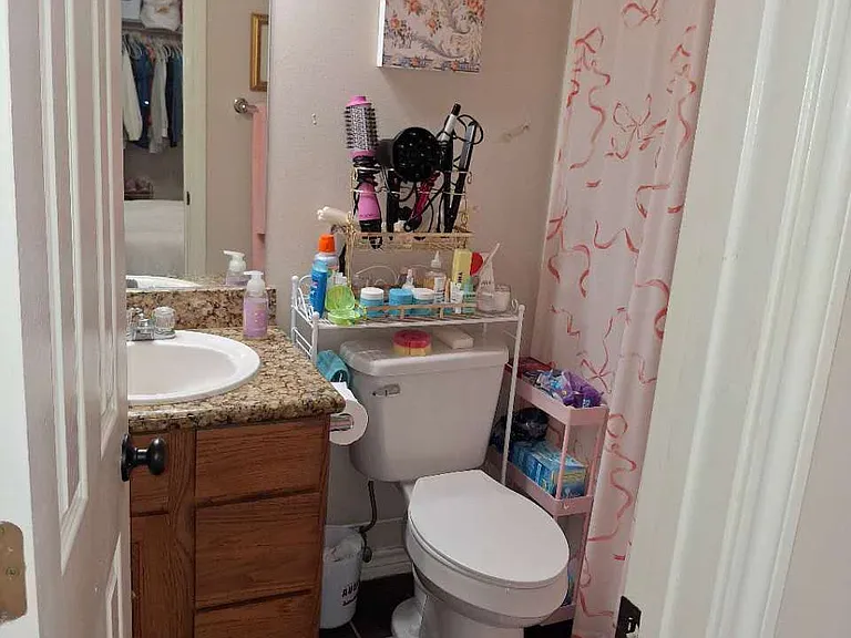 129 Richards St #B — Photo 9